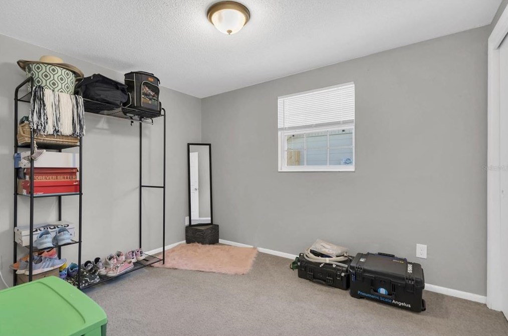 2446 Chancery Dr, Tarpon Springs FL  34690-3917 exterior