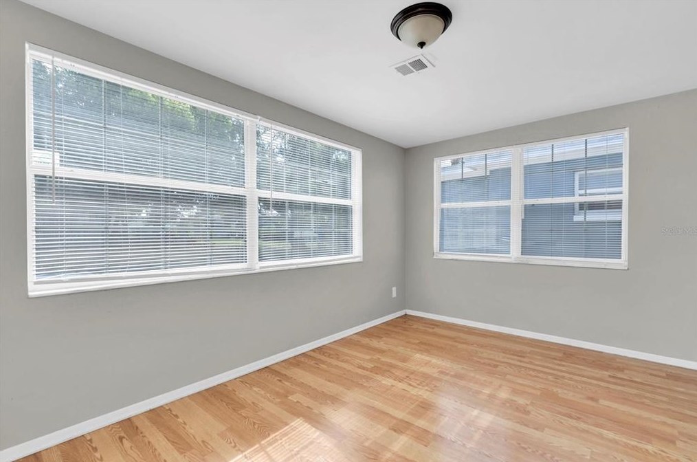 2446 Chancery Dr, Tarpon Springs FL  34690-3917 exterior