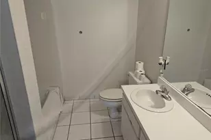 1107 W Coral St, Tampa, FL 33602 - Photo 15