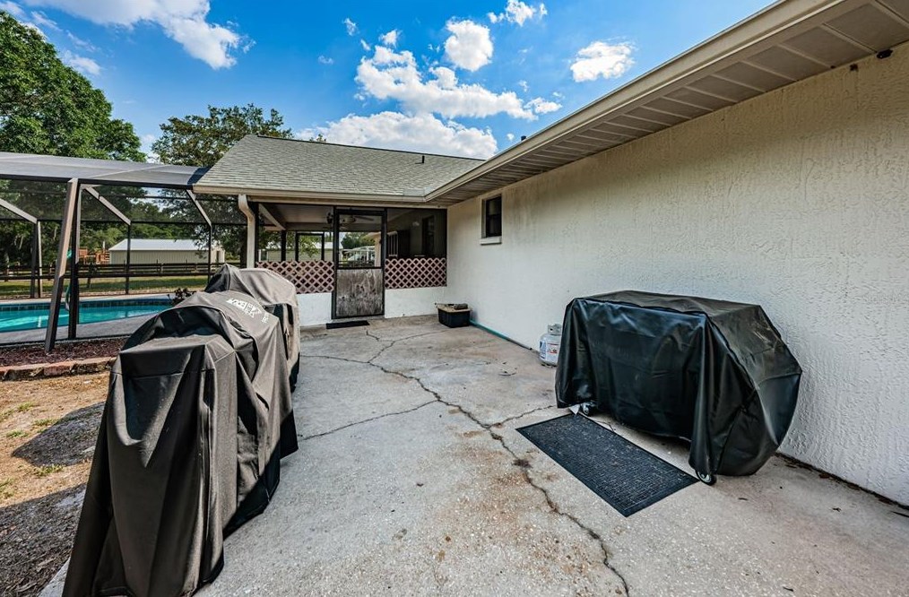 4522 Horseshoe Lake Way, Plant City FL  33565-5386 exterior