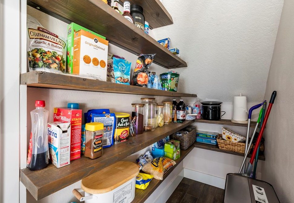 6158 Kiteridge Dr, Lithia FL  33547-5849 exterior