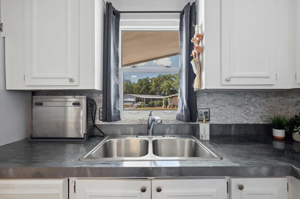 36341 Bonney Dr, Zephyrhills FL 33541-0784 exterior