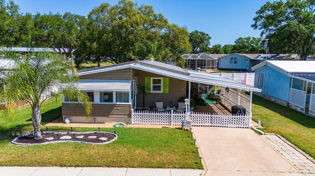 36341 Bonney Dr, Zephyrhills FL 33541-0784 exterior