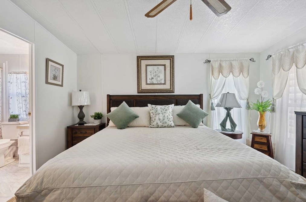 36341 Bonney Dr, Zephyrhills FL 33541-0784 exterior