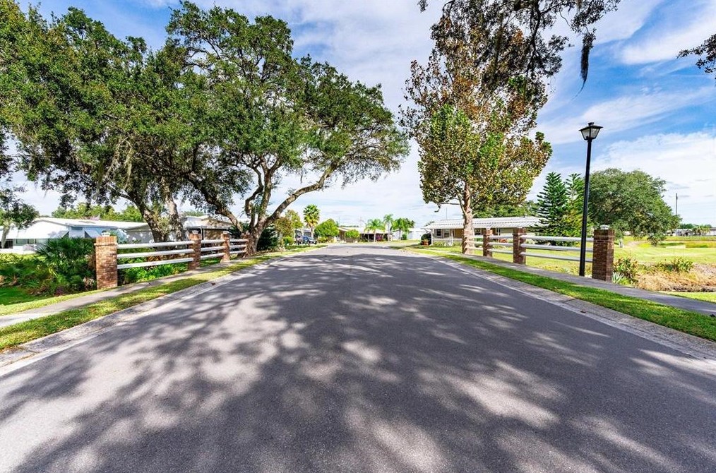 36341 Bonney Dr, Zephyrhills FL 33541-0784 exterior