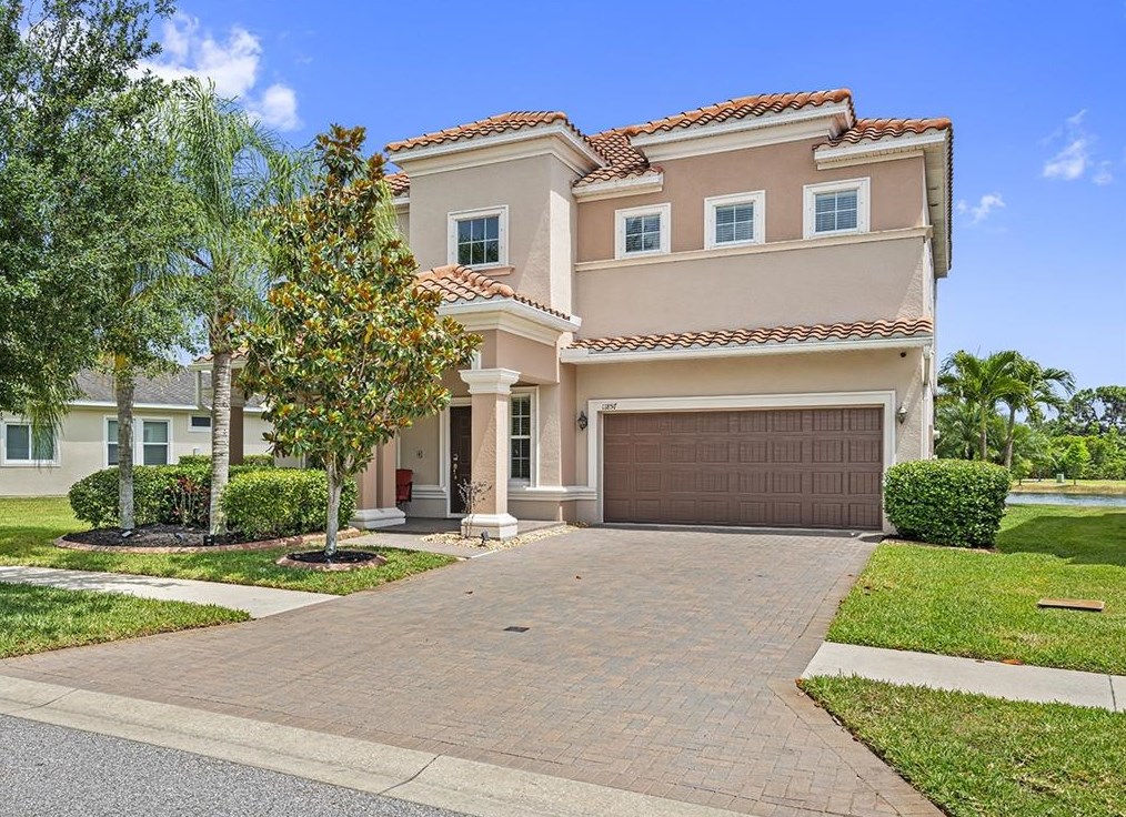 11857 Frost Aster Dr, Riverview FL  33579-4101 exterior