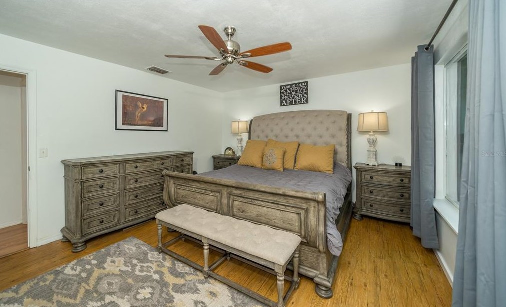 516 Emberwood Dr, Brandon FL  33511-7960 exterior