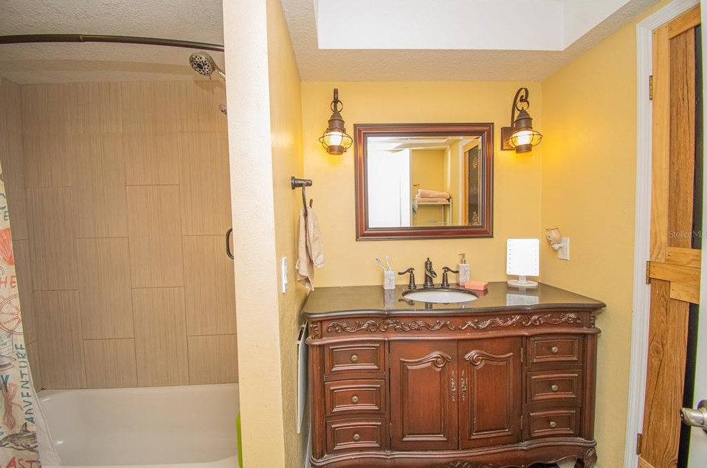 4805 Bugg Rd, Plant City FL  33567-2548 exterior