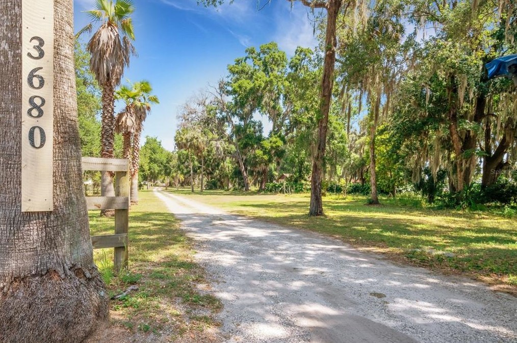 3680 Swindell Rd, Plant City FL  33565-2551 exterior