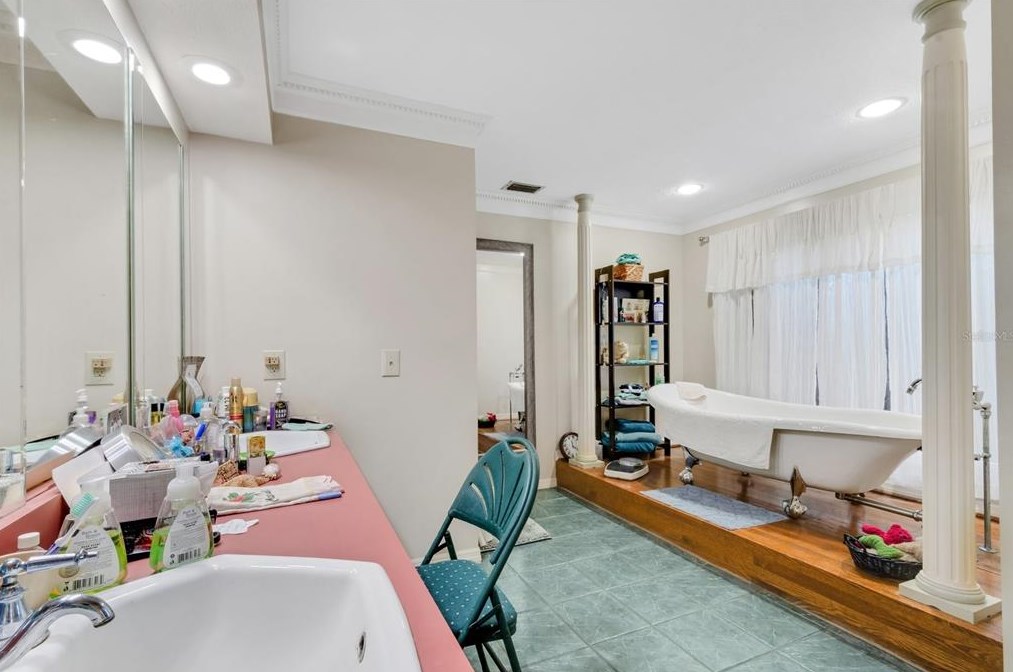 3680 Swindell Rd, Plant City FL  33565-2551 exterior