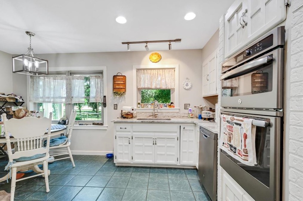 3680 Swindell Rd, Plant City FL  33565-2551 exterior