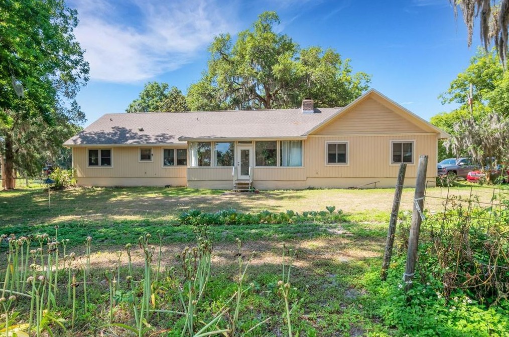 3680 Swindell Rd, Plant City FL  33565-2551 exterior