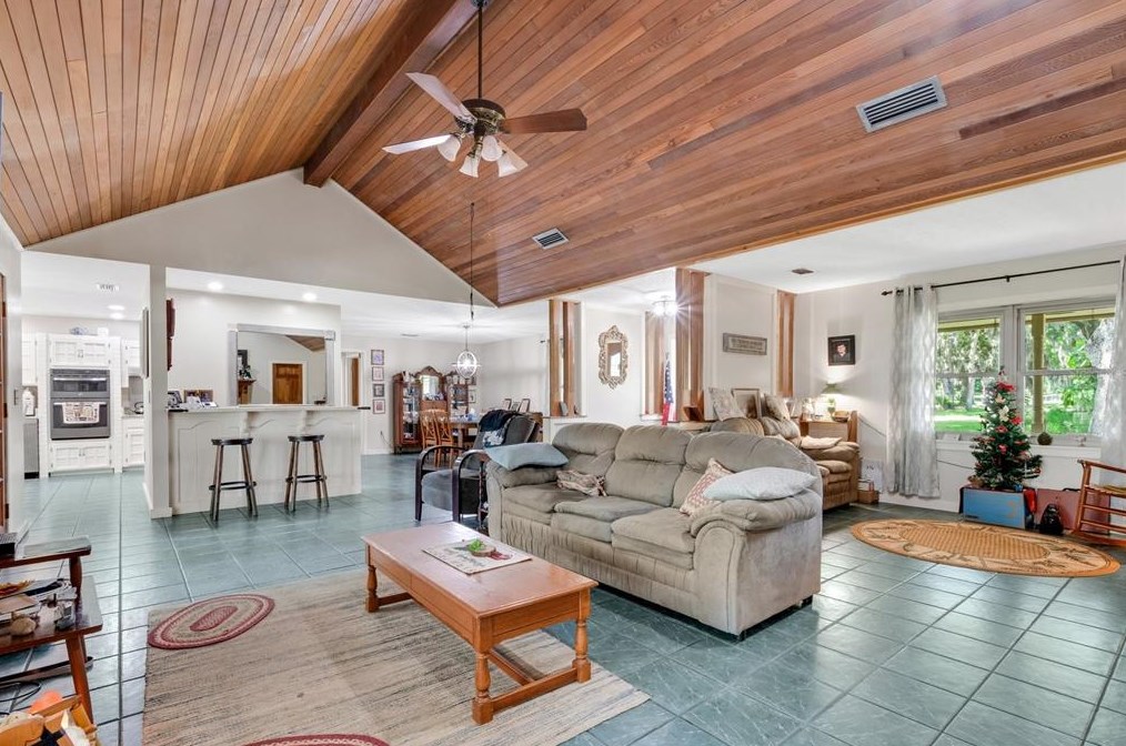 3680 Swindell Rd, Plant City FL  33565-2551 exterior