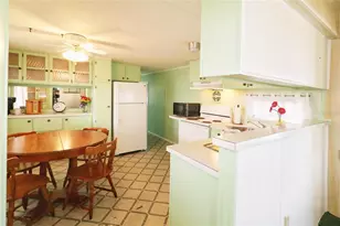 116 W St Johns Wy, Apollo Beach, FL 33572 - Photo 7