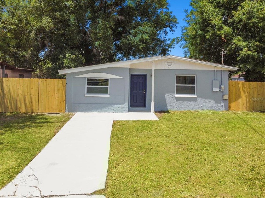 5207 84th St, Tampa FL 33619-7116 exterior