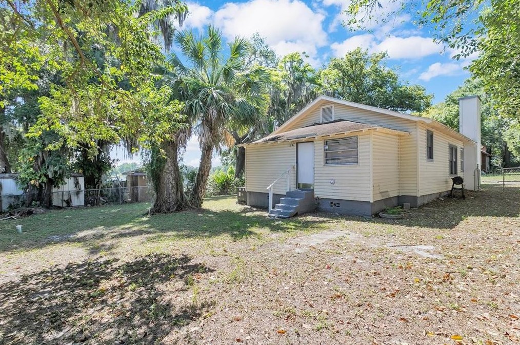 1027 Lime St, Lakeland FL  33815-4351 exterior