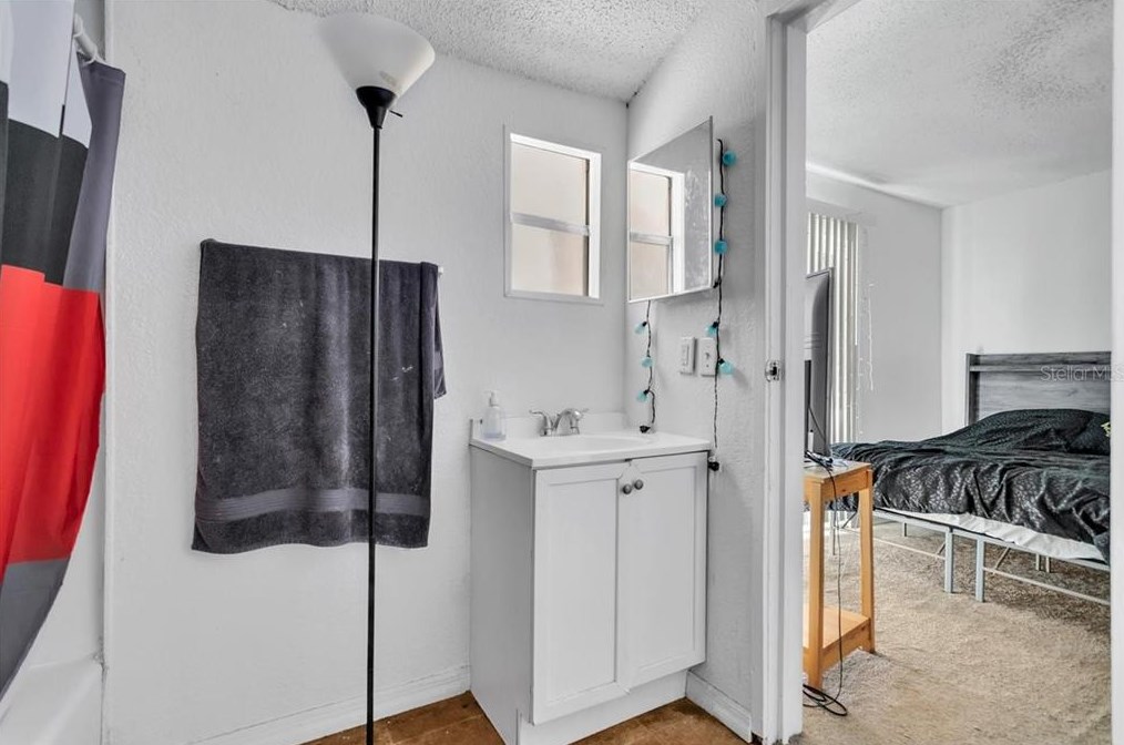 1027 Lime St, Lakeland FL  33815-4351 exterior