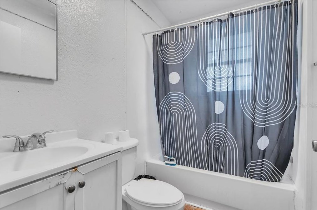 1027 Lime St, Lakeland FL  33815-4351 exterior