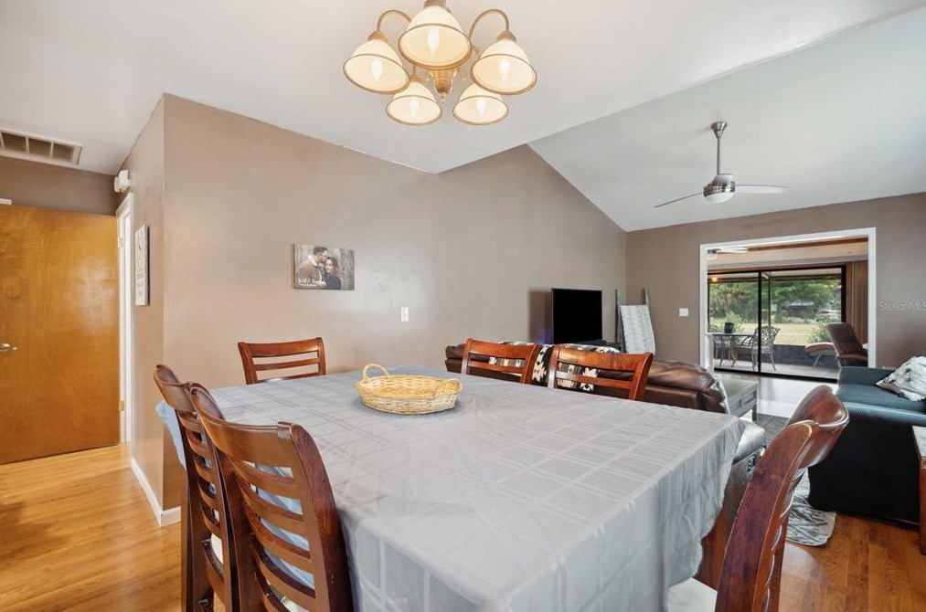 35138 Whispering Oaks Blvd, Dade City FL  33523-8961 exterior