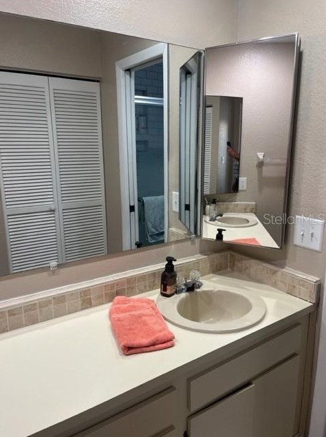104 Capri Ct, Plant City FL  33566-6716 exterior
