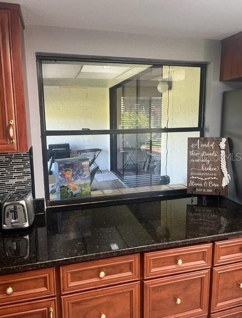 104 Capri Ct, Plant City FL  33566-6716 exterior