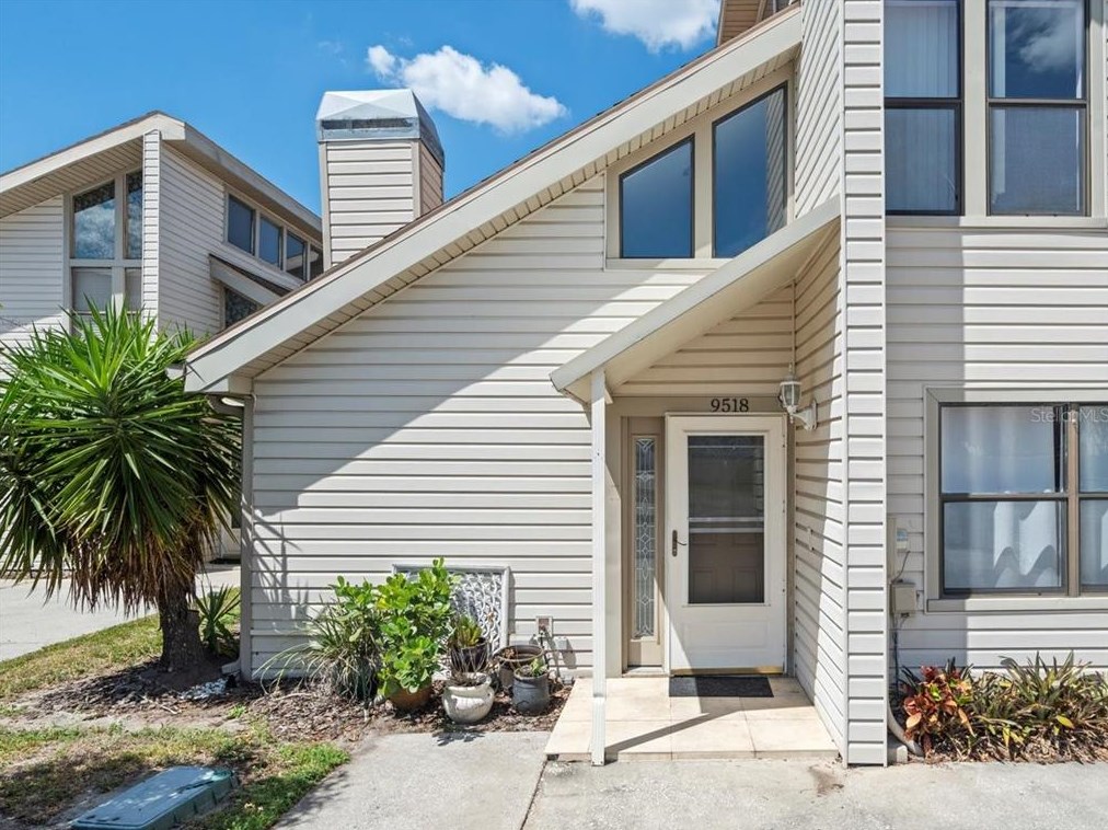 9518 Citrus Glen Pl, Tampa FL  33618-4018 exterior