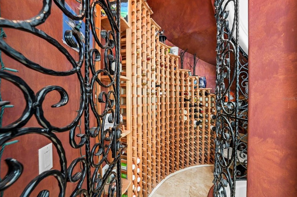 4919 Melrose Ave, Tampa FL 33629-5527 exterior