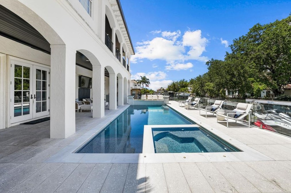 4919 Melrose Ave, Tampa FL 33629-5527 exterior