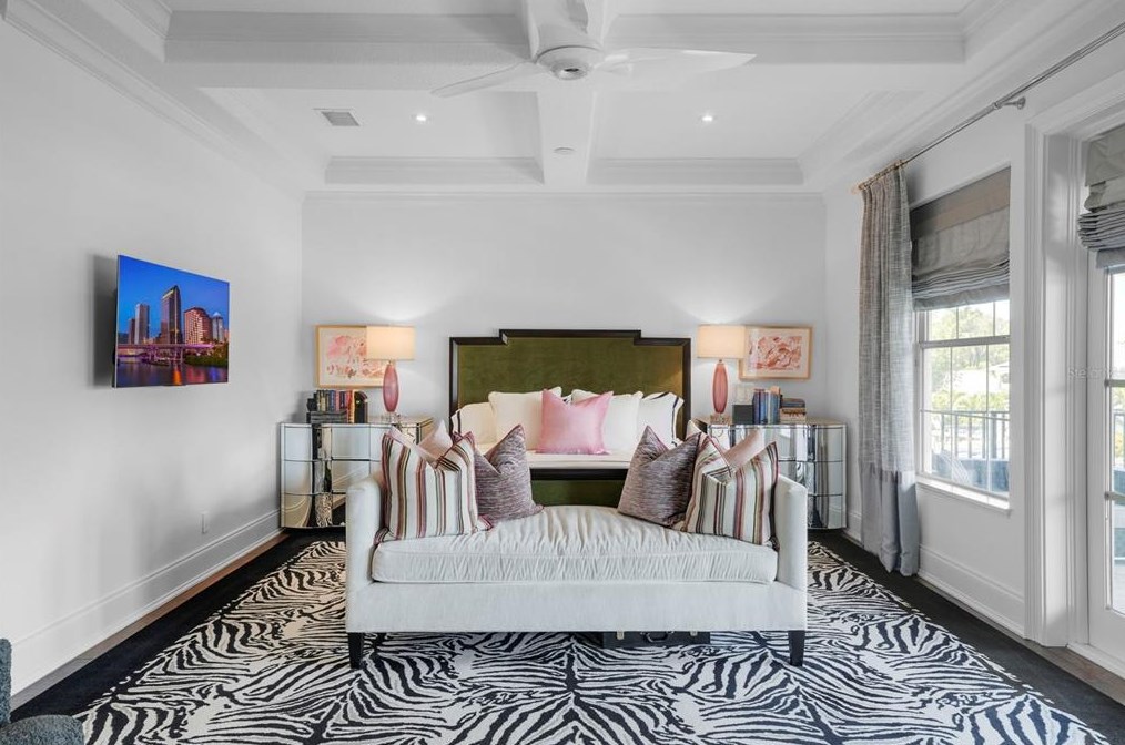 4919 Melrose Ave, Tampa FL 33629-5527 exterior