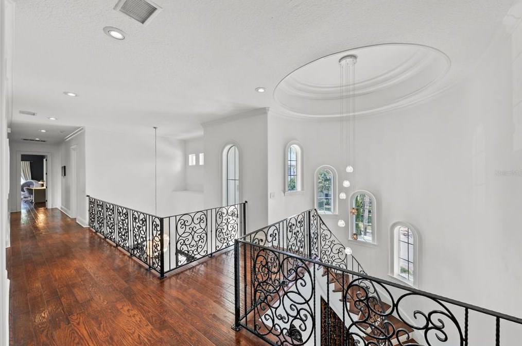 4919 Melrose Ave, Tampa FL 33629-5527 exterior