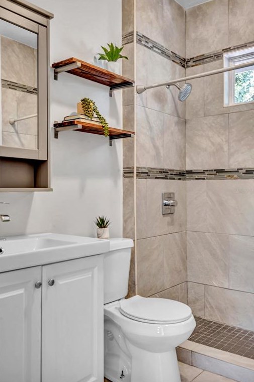 3005 Douglas St, Tampa FL  33607-1215 exterior