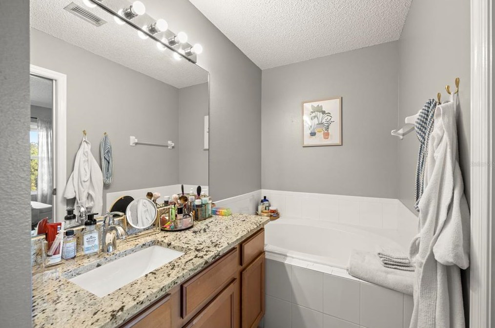 522 Black Lion Dr, Saint Petersburg FL  33716-3472 exterior