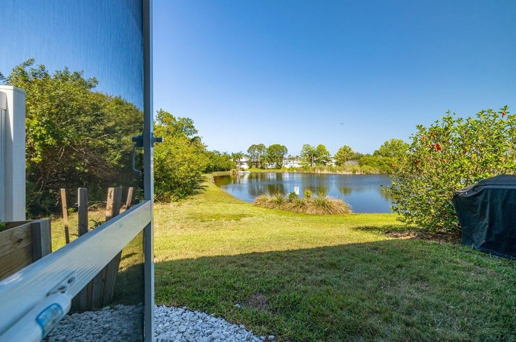 522 Black Lion Dr, Saint Petersburg FL  33716-3472 exterior