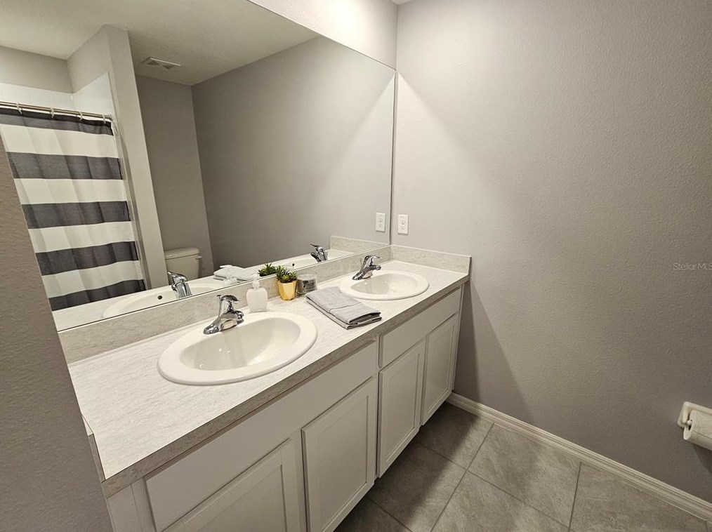 16851 Delia St, Wimauma FL  33598 exterior