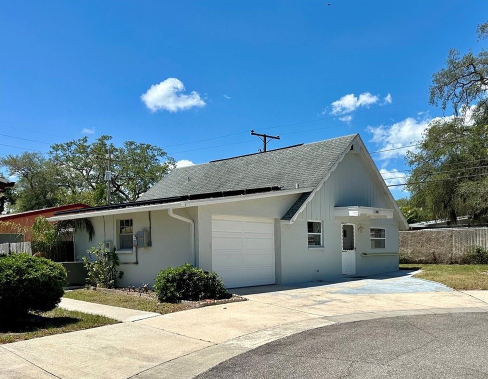 1001 Heron Ct, Dunedin FL  34698-8209 exterior