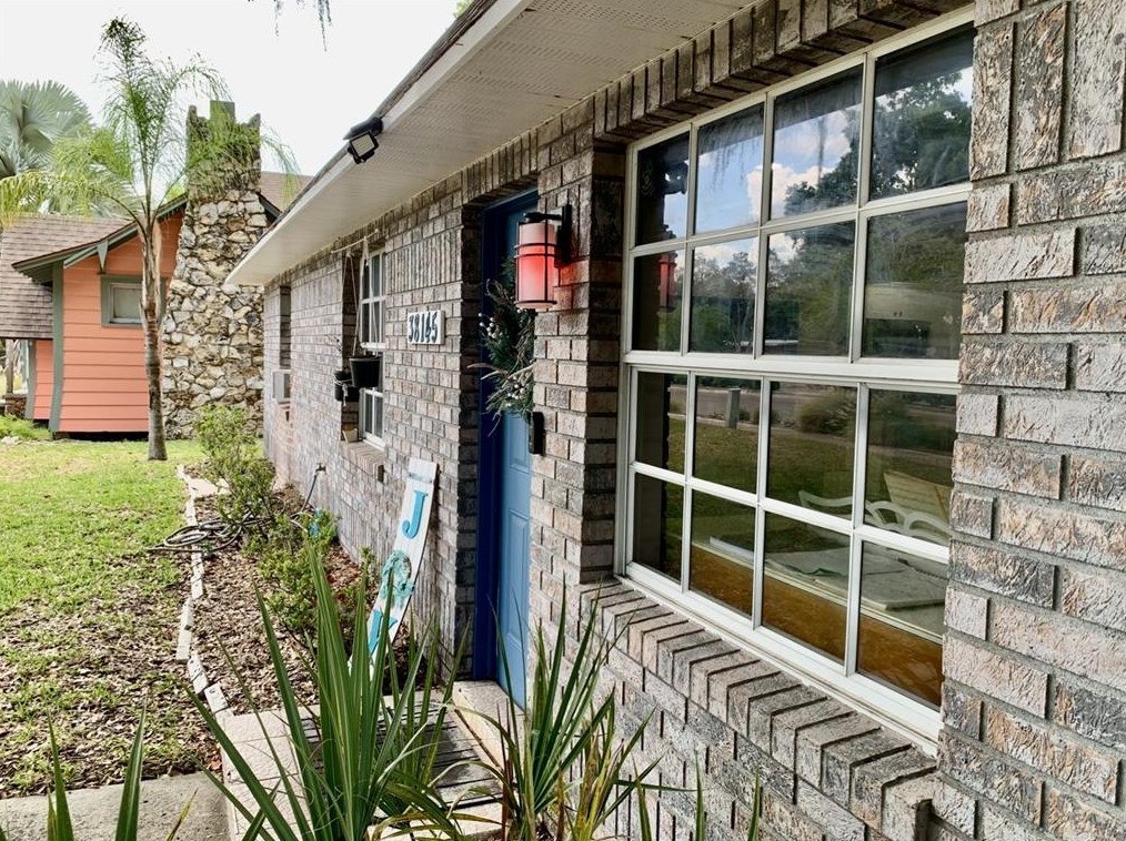 38145 5th Ave, Zephyrhills FL  33542-4974 exterior