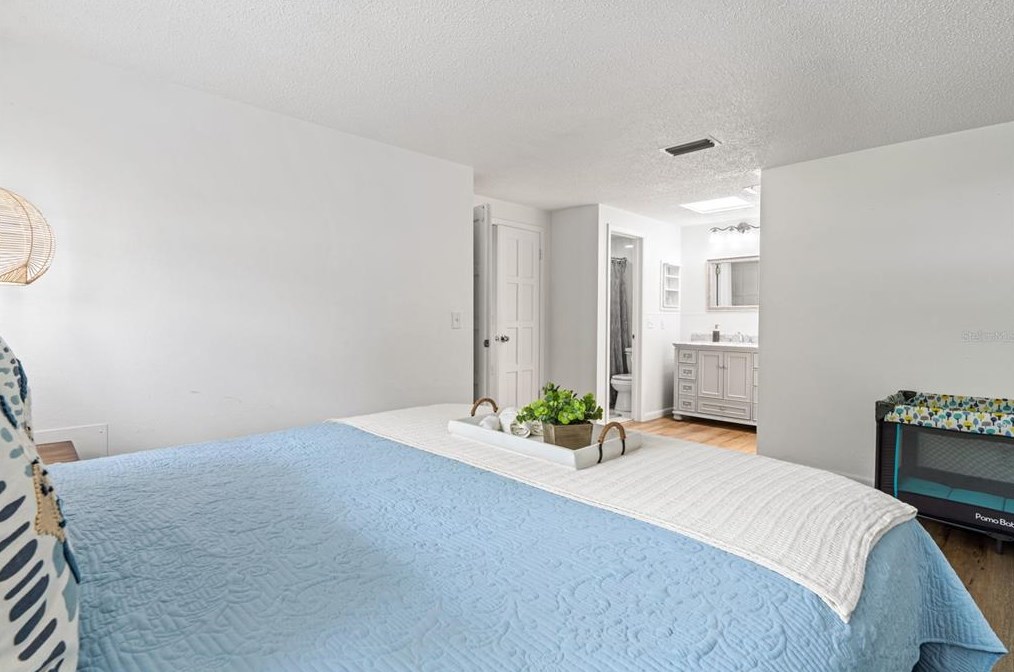 7208 Chesswood Ct, Tampa FL exterior