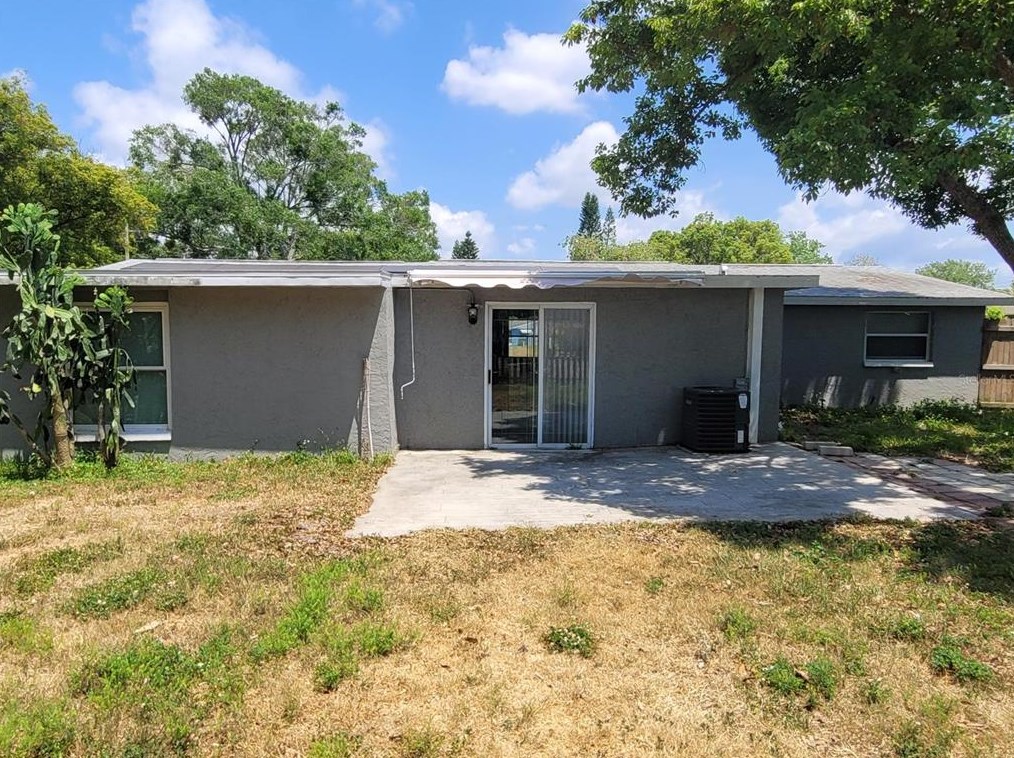 6145 Maplewood Dr, New Port Richey FL exterior