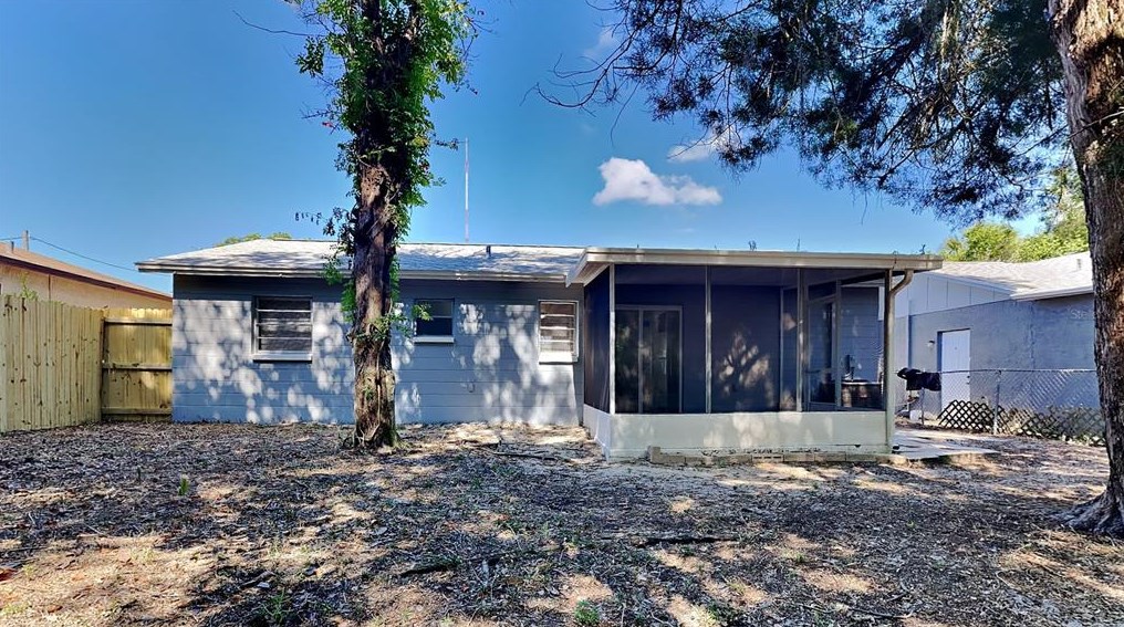 15204 Omaha St, Port Richey FL  34667-3662 exterior