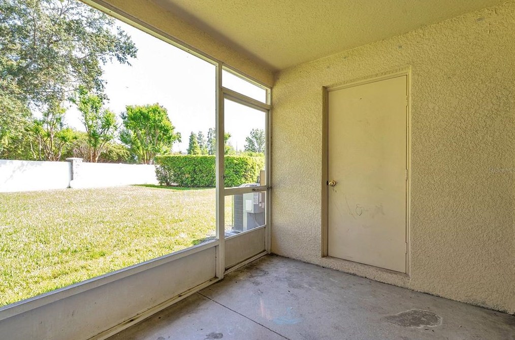 30233 Lacledes Ln, Zephyrhills FL  33543-7655 exterior