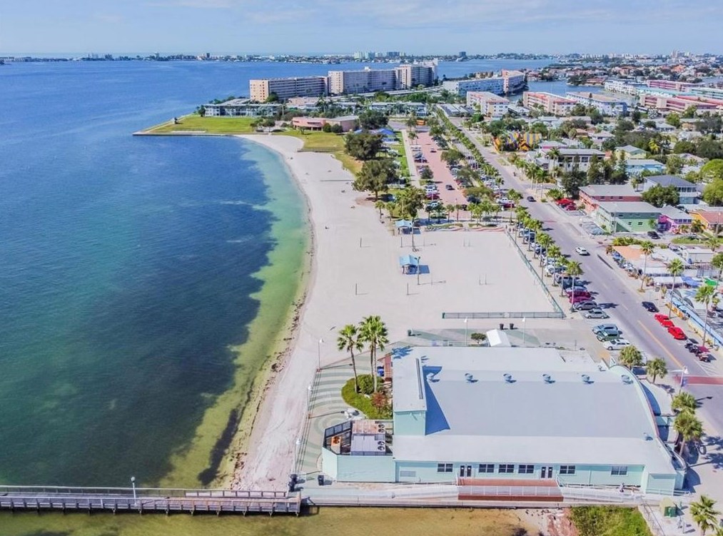 5620 29th Ave, Saint Petersburg FL  33707-5268 exterior