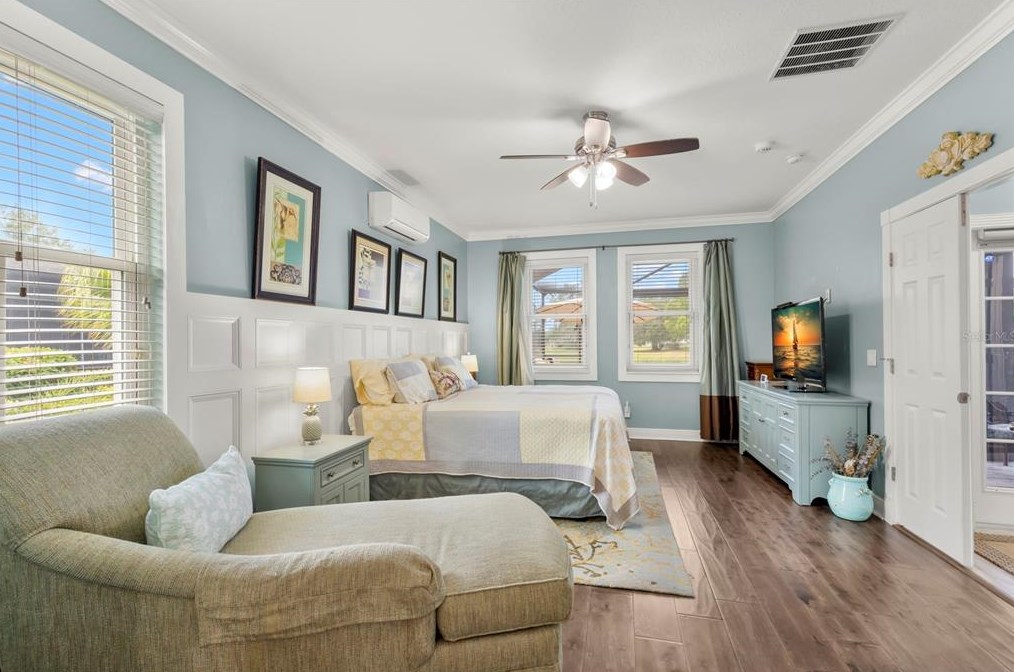 212 Royal Bonnet Dr, Ruskin FL  33572-3506 exterior