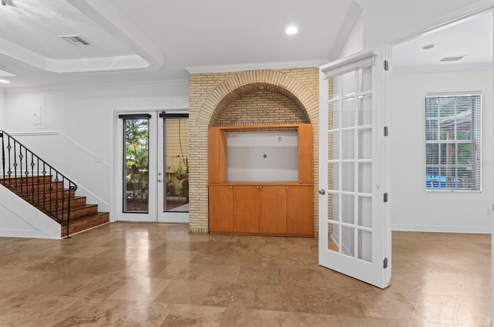 1102 Moody Ave, Tampa FL  33629-4725 exterior