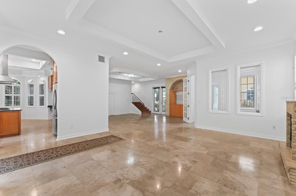 1102 Moody Ave, Tampa FL  33629-4725 exterior