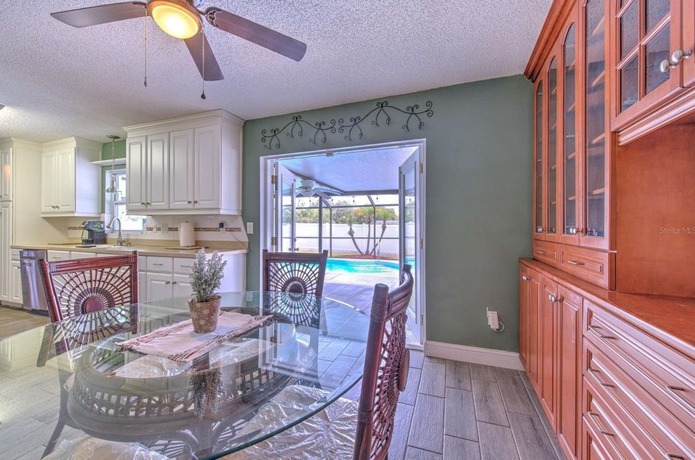 731 Climate Dr, Brandon FL 33511-6215 exterior