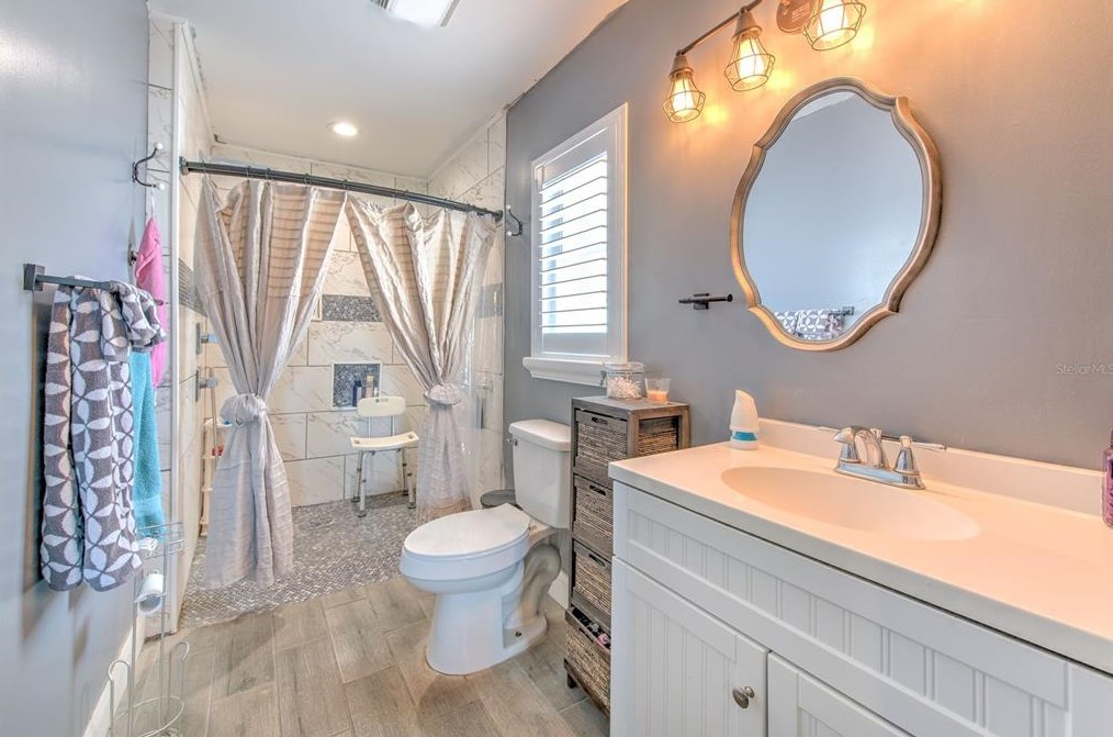 731 Climate Dr, Brandon FL 33511-6215 exterior