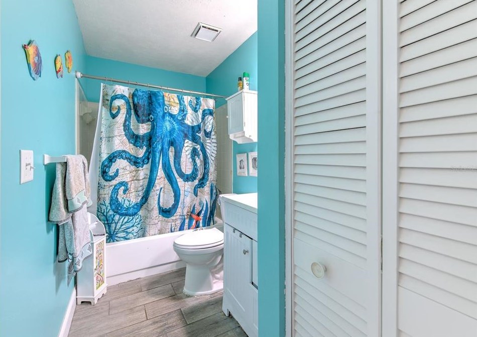 731 Climate Dr, Brandon FL 33511-6215 exterior