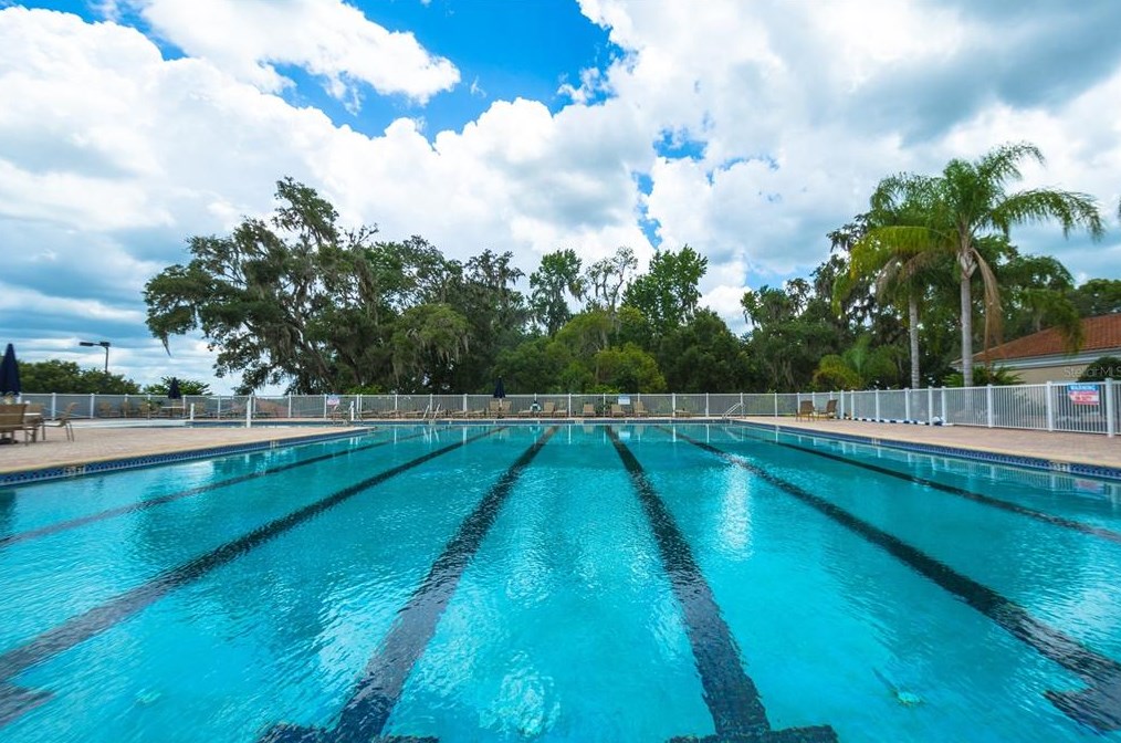 12228 Woodlands Cir, Dade City FL  33525-8287 exterior