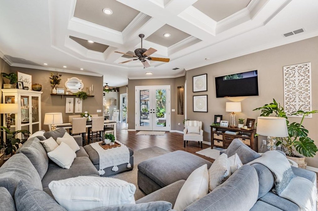 12228 Woodlands Cir, Dade City FL  33525-8287 exterior