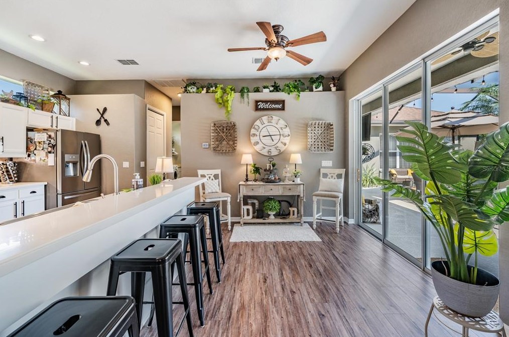 12228 Woodlands Cir, Dade City FL  33525-8287 exterior
